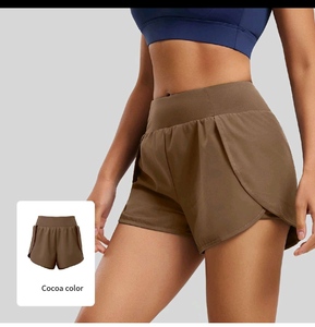 Shorts de yoga anti-transparence pour femmes, légers et amples, séchage rapide, avec poches, pour l'été - Product Image 1