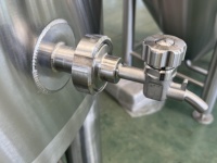 Cuve de Fermentation de Bière à Fond Conique en Acier Inoxydable 1000L, Certifiée CE, Récipient Sous Pression pour Brasserie