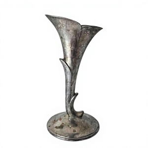 Magnifique vase en métal argenté en forme de trompette, fait main, décoratif, pour fleurs, pour la décoration intérieure du salon, du bureau, vase de sol - Product Image 1