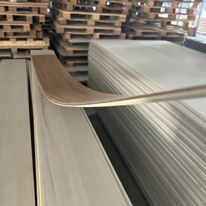 Paneles de pared modernos de PVC de grano de madera impermeables para Hotel comedor Hospital dormitorio precio competitivo para interiores comerciales domésticos - Product Image 2