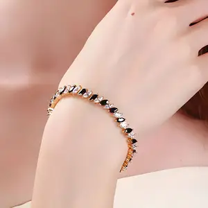 YAZS 2024 wanita buatan tangan 18K gelang emas mawar di Guangzhou mode kustom perhiasan pasangan kulit semanggi gelang