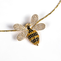 Best-seller Vente en gros Parure de bijoux 4 pièces en zircon Lovely Bee avec bague, boucles d'oreilles, collier et bracelet personnalisés