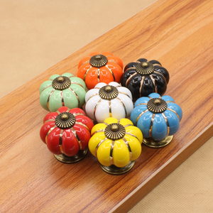 Boutons <span class=keywords><strong>de</strong></span> <span class=keywords><strong>porte</strong></span> décoratifs <span class=keywords><strong>en</strong></span> céramique émaillée <span class=keywords><strong>de</strong></span> style antique vintage <span class=keywords><strong>en</strong></span> forme <span class=keywords><strong>de</strong></span> citrouille, poignées <span class=keywords><strong>de</strong></span> tiroir et <span class=keywords><strong>de</strong></span> placard - Product Image 5