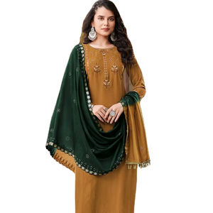 Tejido de rayón puro con trabajo de secuencia de bordado pesado Kurtis para venta en línea - Product Image 1