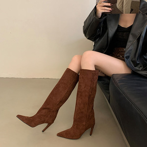 European and American Style Fashion Pointed High Boots Simple Temperament Solid Color Straight Boots 2025 New All-match High - Product Image 3