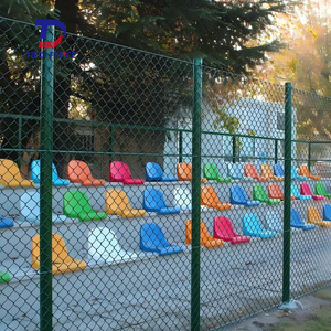 Clôture en <span class=keywords><strong>grillage</strong></span> métallique enduit de PVC vert résistant aux intempéries pour terrain de football avec panneaux de clôture flexibles pour terrain de futsal - Product Image 2