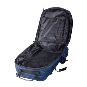 Sac d'équitation unisexe personnalisé en similicuir rouge imperméable avec porte-casque et porte-bottes - Product Image 4