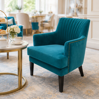 Fauteuil d'appoint moderne en velours avec dossier plissé vertical, chaise longue rembourrée pour la maison et l'hôtel
