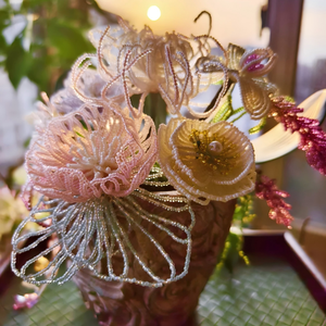 Belleza Resistente al Desierto: Orquídeas Perlas Eternas que No Necesitan Agua. - Product Image 5