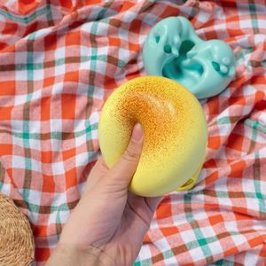 Jouet Squishy en PU à Rebond Lent en Forme de Mochi au Lait Simulé, Cadeau Anti-Stress pour Enfants et Adultes, Apporte une Bonne Humeur - Product Image 2