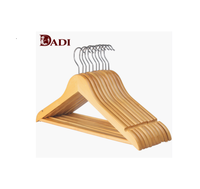 Cintre en bois de couleur blanche de haute qualité OEM Cintres élégants modernes personnalisés pour hommes femmes costumes, robes, jupes