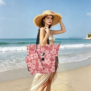 Bolso de playa grande 2 en 1 personalizado con estampado floral rosa, de poliéster, para mujer, con bolsillo frontal, cierre de cremallera y bolsillo de malla. - Product Image 2
