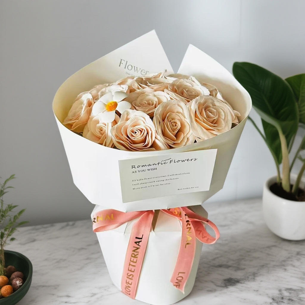 Bouquet of 19 cinnamon powder awakening roses