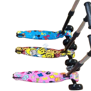 Patinete Infantil Ligero de Plástico con Elegante Estructura de Tres Ruedas, Ruedas de PU Silenciosas y Freno Trasero para Uso Diario en el Parque - Product Image 4
