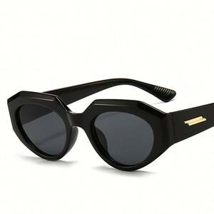 Lunettes de soleil carrées à monture fine bleu champagne rétro personnalisées 2022, lunettes de soleil œil de chat pour femmes - Product Image 4