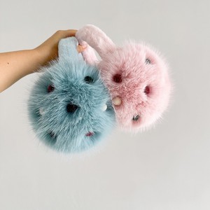 Enfants enfants filles mignon pliable noir <span class=keywords><strong>blanc</strong></span> rose couleur menthe bloquant pompon fausse <span class=keywords><strong>fourrure</strong></span> <span class=keywords><strong>cache</strong></span>-oreilles extérieur <span class=keywords><strong>cache</strong></span>-oreilles pour les étudiants - Product Image 1