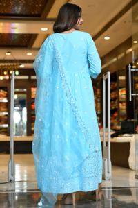 Ensemble Anarkali Kurta en Coton Pur Longueur Ras du Sol, Design de Luxe, Broderie Élégante, Robe Col V, Dupatta, Vêtements Traditionnels pour Femmes, Vente en Gros - Product Image 2