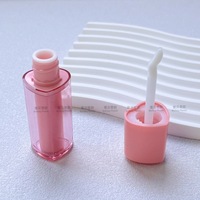 Gloss à lèvres personnalisé en forme de cœur avec boucle de suspension, emballage cosmétique en ABS semi-transparent à double couche