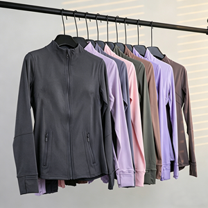 Conjuntos de Yoga para Mujer con Estampado de Lunares y Bolsillos, Ropa Deportiva de Nailon y Elastano de Primera Calidad, Marca de Lujo para Tenis, Golf y Pickleball - Product Image 1
