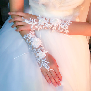 Gant de mitaines de broderie de poignet court de <span class=keywords><strong>mariage</strong></span> Gant sans doigts de coude de fête Gants de dentelle de mariée - Product Image 3
