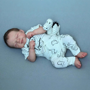 Nuevas Muñecas Bebé Reborn Realistas de 19 Pulgadas para Niños, Juguetes con Cuerpo de Tela Suave, Muñeca Bebé Impresa en 3D de 49 cm - Product Image 4