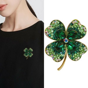 Thanh Lịch Bốn Lá Cỏ Ba Lá Trâm Pha Lê Rhinestone Thiết Kế Màu Xanh Lá Cây Ve Áo Pin Đồ Trang Sức Quà Tặng Cho Phụ Nữ - Product Image 3