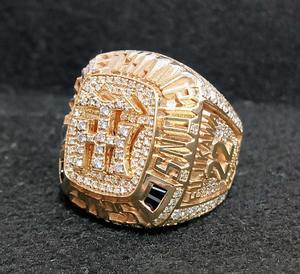 Anillo de latón moderno personalizado con circonita unisex, en oferta. - Product Image 3