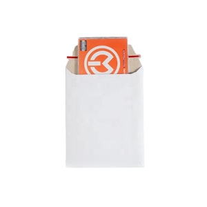 Enveloppes rigides en <span class=keywords><strong>carton</strong></span> pour l'expédition en gros, <span class=keywords><strong>prix</strong></span> d'usine, enveloppes plates auto-adhésives en vrac pour les entreprises de commerce électronique - Product Image 1