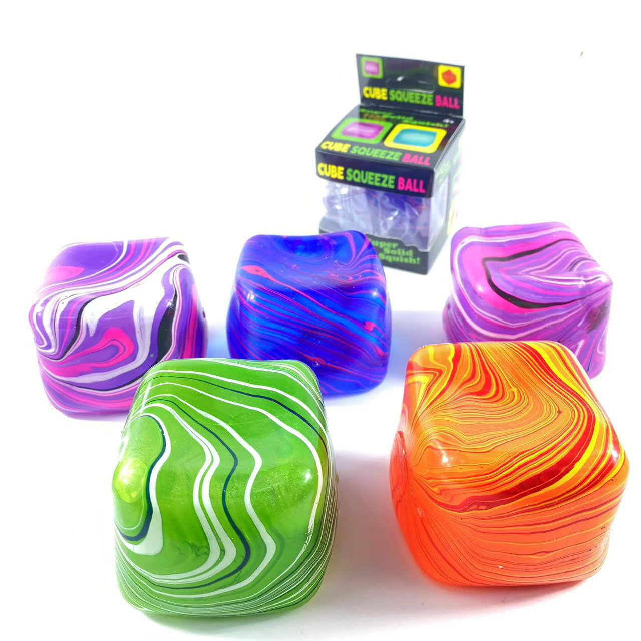 Cubes de Flowstone de 5,5 cm (couleurs aléatoires)