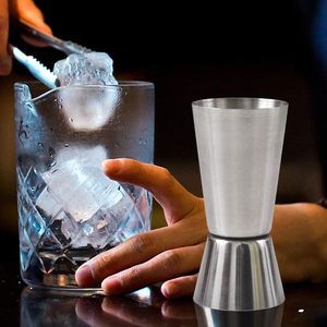 Vente en gros de jiggers à cocktail en acier inoxydable écologiques et modernes de 1/2 et 1 oz (15/30 ml) - Product Image 3