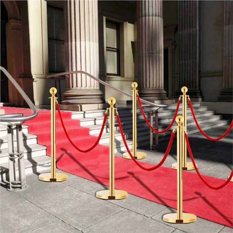 Poteaux d'or corde rouge vip corde de barrière ensemble de poteaux de mariage d'orientation