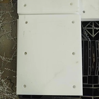 Protection de quai PE en UHMWPE personnalisée Surface à texture lisse Panneau de façade marin anti-collision Tapis d'aile de bateau Coulissant des feuilles de plastique
