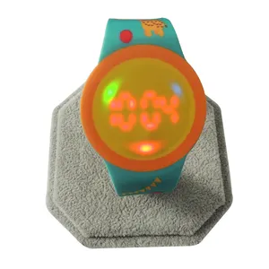 Montre à paillettes avec bracelet de montre à paillettes en silicone écran tactile LED