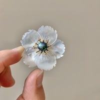 Broche en laiton en gros pour la fabrication de bijoux, motif fleur de coquillage marin et fleur de pêcher en perle d'eau douce