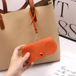Nouvel étui à lunettes en PU, portable, étui à lunettes suspendable, protecteur de lunettes de soleil, clip à lunettes mignon, pochette simple pour lunettes - Product Image 2