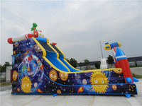 Nouvelle conception de toboggan gonflable combiné pour parc spatial, château gonflable amusant pour jeux en plein air, usage commercial, matériau PVC, 500 kg