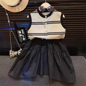 子供のための新しい夏のファッション韓国版の女の子のストライプスリング半袖プリーツドレスセット