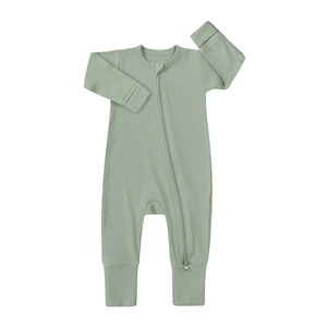 Weicher, Süßer und Warmer <span class=keywords><strong>Baby</strong></span>-Schlafanzug zum Ausmalen – Unisex Winter-Overall aus Schwarzer Bambusviskose mit Reißverschluss und Füßen - Product Image 5