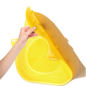 Tapis de bain en silicone Little Yellow Duck, antidérapant, pour massage des pieds, protection du sol de la salle de bain et de la douche - Product Image 5