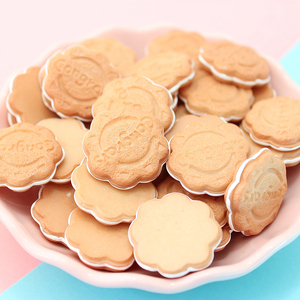 Mini Galletas de Resina con Formas Variadas, Hombre de Jengibre, Decoración Plana para Manualidades, Decoración para Cocina y Refrigerador - Product Image 3