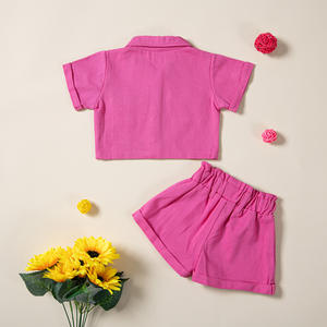 Conjunto de 2 Piezas para Bebés y Niñas Pequeñas, Modelo 2022, Top Corto Rosa Intenso + Pantalones Cortos de Mezclilla Verde, Top con Cuello Camisero + Pantalones Cortos - Product Image 6