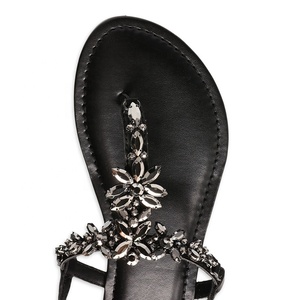 2024 nuovo Design del produttore personalizzato da donna <span class=keywords><strong>sandali</strong></span> <span class=keywords><strong>con</strong></span> diamanti glitterati <span class=keywords><strong>con</strong></span> strass e infradito da donna di tendenza per l'estate - Product Image 6