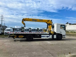 รถบรรทุกติดเครน 4x2 ขนาด 8 ตัน พร้อมบูมไฮดรอลิกแบบยืดหดได้ สำหรับงานก่อสร้างและขนส่ง - Product Image 4