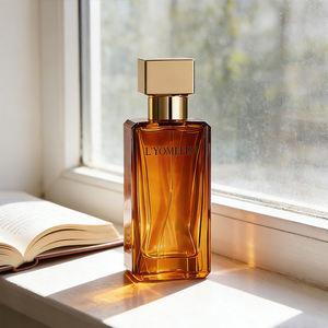 Parfum pour homme de haute qualité, à base d'huiles essentielles naturelles, aux senteurs florales, boisées et épicées, longue tenue, respectueux de la peau, pour un usage quotidien. - Product Image 3