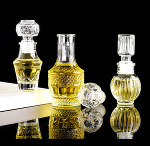 Commercio all'ingrosso 50ml 100 ml di lusso Mini vuoto bottiglia di vino in vetro di colonia whisky Decanter per alcol <span class=keywords><strong>liquore</strong></span> <span class=keywords><strong>bomboniere</strong></span> - Product Image 4