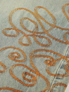 Jean en denim vintage délavé bleu sur mesure, coupe bootcut évasée et déchirée pour homme - Product Image 6