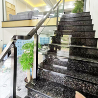 Système de garde-corps d'escalier moderne en acier inoxydable de qualité supérieure avec verre trempé finition satinée/miroir pour hôtels et villas