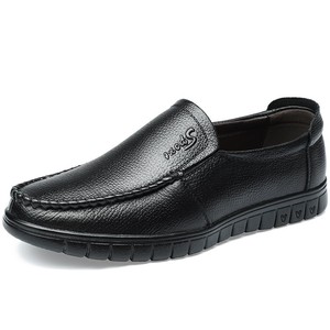 Chaussures bateau en cuir pour hommes à enfiler, bout rond, semelle intermédiaire en EVA, motif uni, semelle extérieure en caoutchouc souple, chaussures de conduite décontractées pour l'automne - Product Image 5