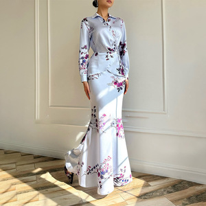 ชุดแฟชั่นผู้หญิง 2 ชิ้น เสื้อแขนยาวพิมพ์ลายผูกเอวและกระโปรง - Product Image 3