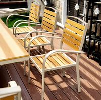 Ensemble de salle à manger d'extérieur au design moderne avec table et chaises en alliage d'aluminium résistant aux intempéries - Durable pour une utilisation en extérieur et dans le salon